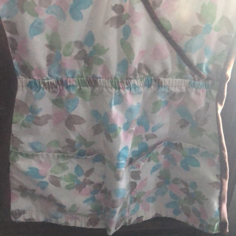 Cherokee scrub top - Picture 4 of 5